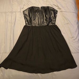Women’s Strapless Dress